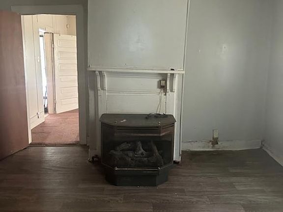 2nd image of 210 McBeth St