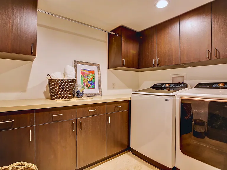 2570 Nichols Canyon Rd — Photo 30