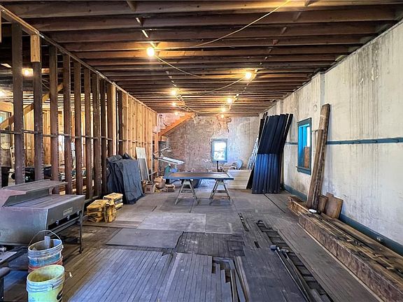 5th image of 1021 Missouri Ave