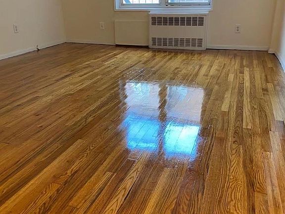 5th image of 14305 41st Ave #305