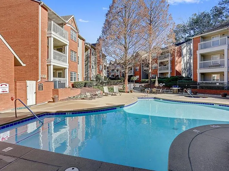2056 Chastain Park Ct NE — Photo 15