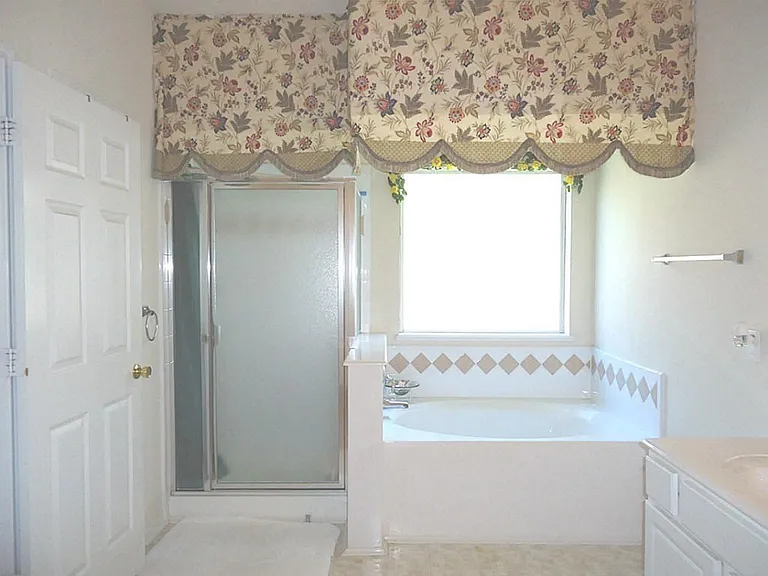 18646 Flagstone Creek Rd — Photo 7