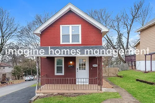 2898 Maple St Photo 1