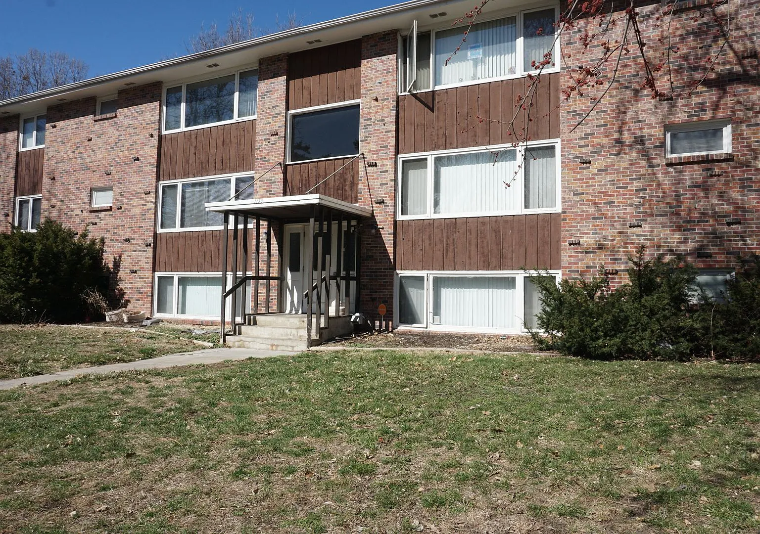 1730 B Street-12 Plex — Photo 2