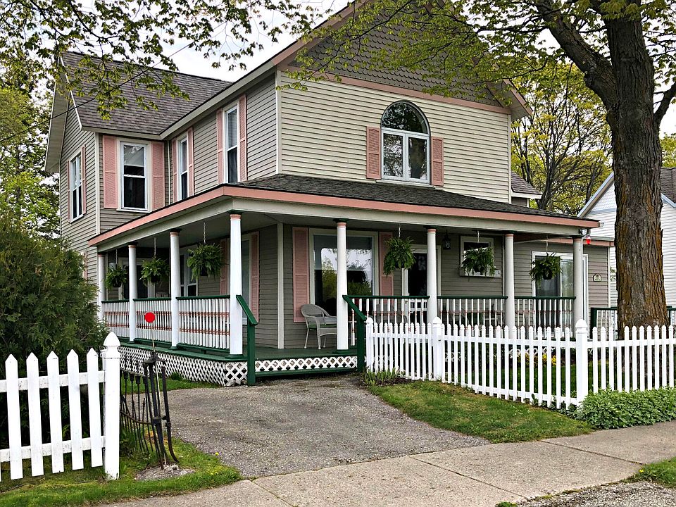 1st image of 90 Prospect St