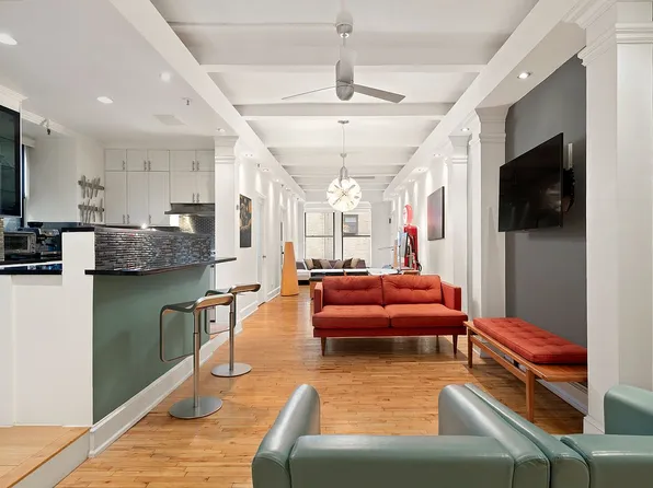 130 W 17th St APT 3S, New York, NY 10011