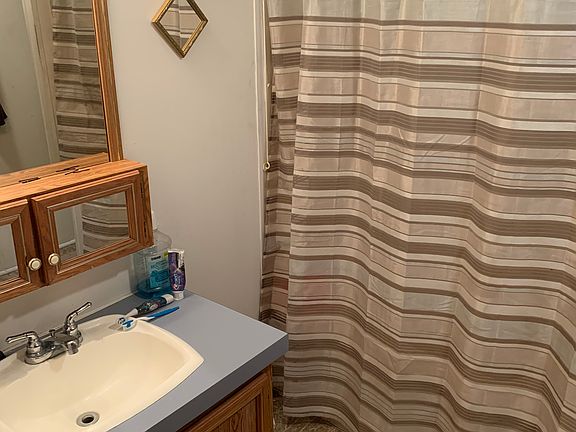 5th image of 64 Cherry Ln