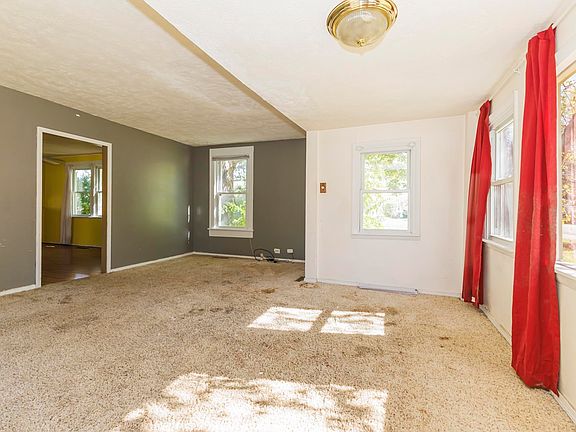 5th image of 418 E Streeter Ave