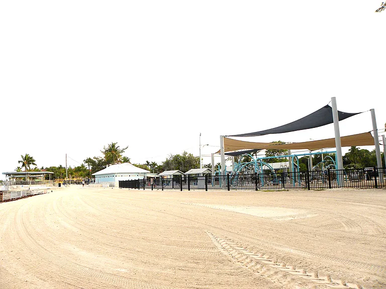 Children's Playground on Higgs Beach - It's a 5 minute walk away!