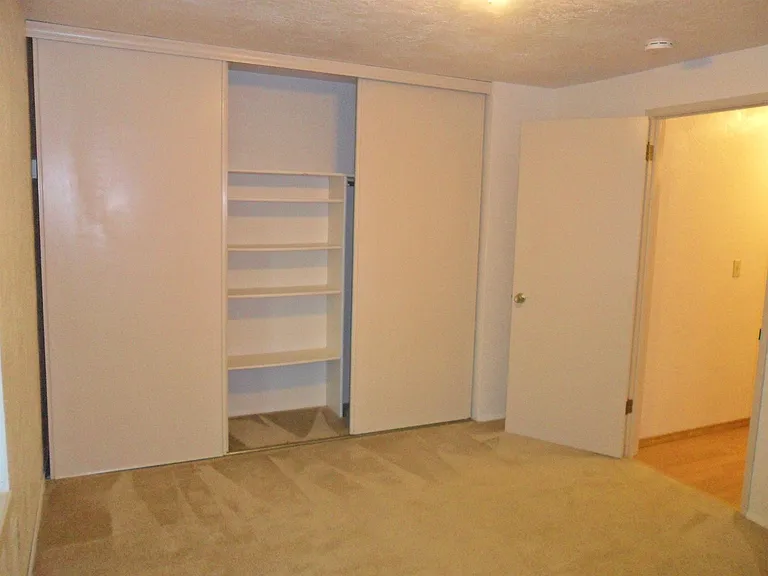 1001 Hermitage Way S #5 — Photo 7