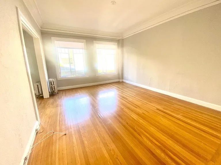 2335 Larkin St #24 — Photo 1