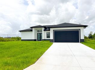 2902 23rd St W, Lehigh Acres, FL 33971
