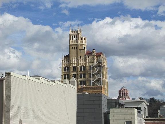 View of Jackson Building and City Hall