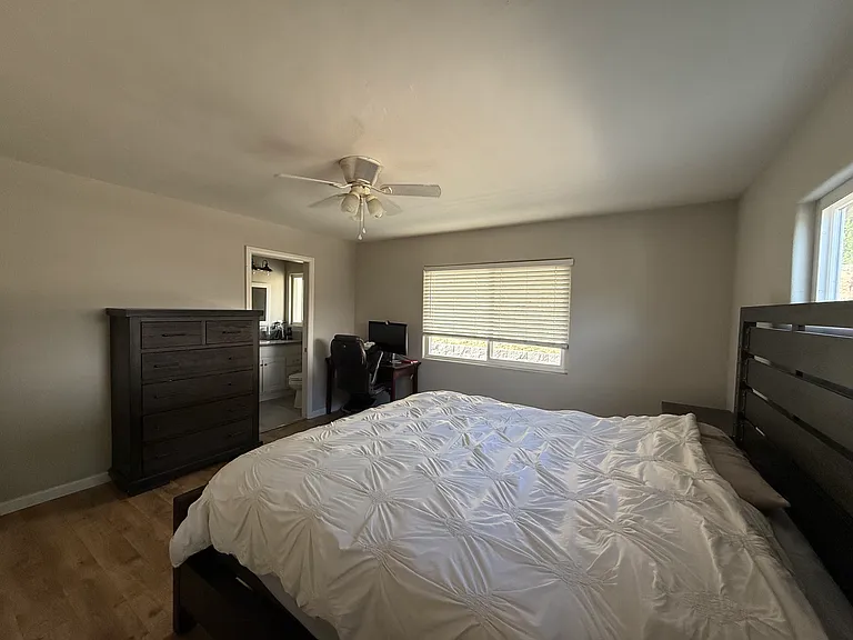 429 Bandini Pl — Photo 6