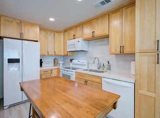 533 S Walnut Ave #B, Ripon, CA 95366