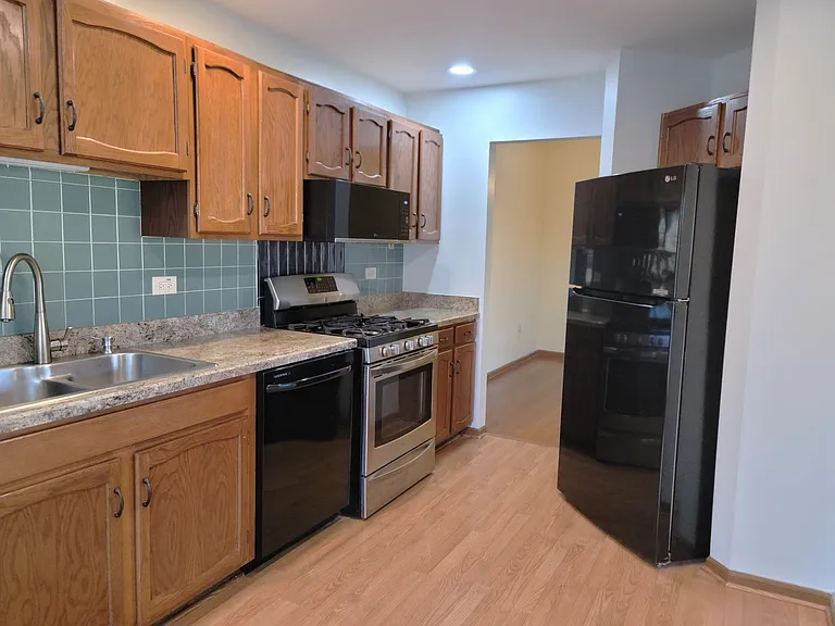9264 Windsor Pkwy #0 — Photo 11