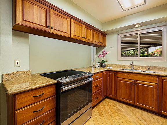 3rd image of 310 N Fairview Ave Unit 2