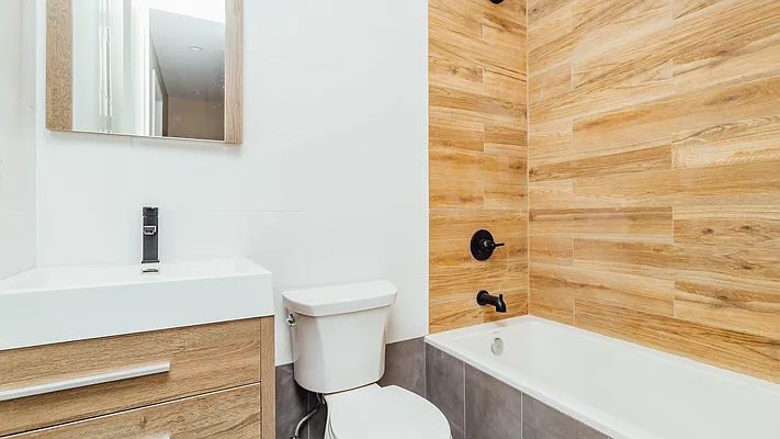 Rented by Nooklyn NYC LLC | media 27