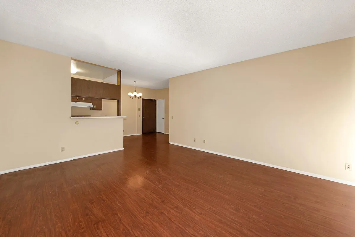 Building Photo - 20234 Cantara St #323