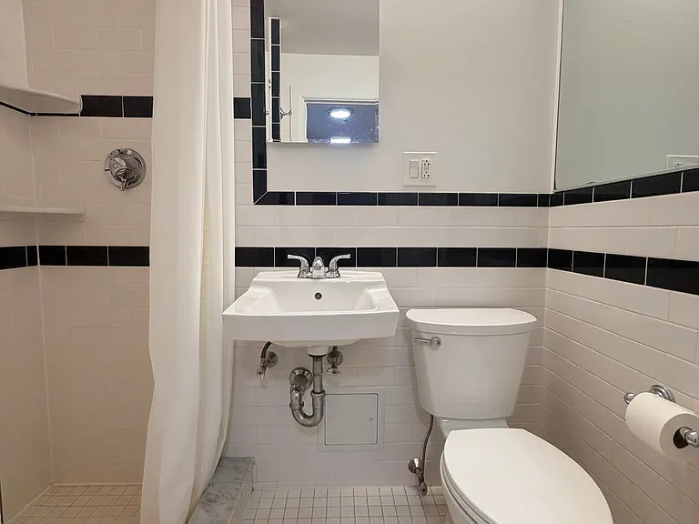 15 Euston Rd #8 — Photo 5