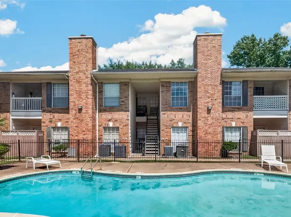 2626 Holly Hall St APT 1211, Houston, TX 77054