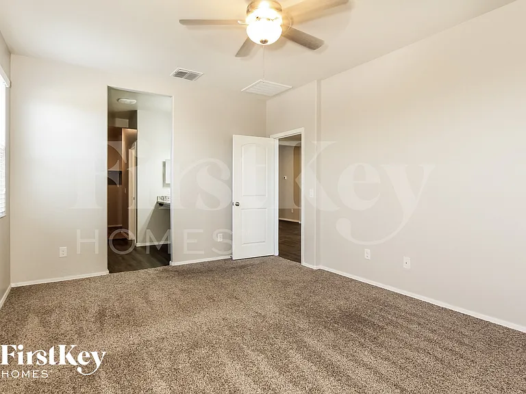 2635 W Tamarisk Ave — Photo 8