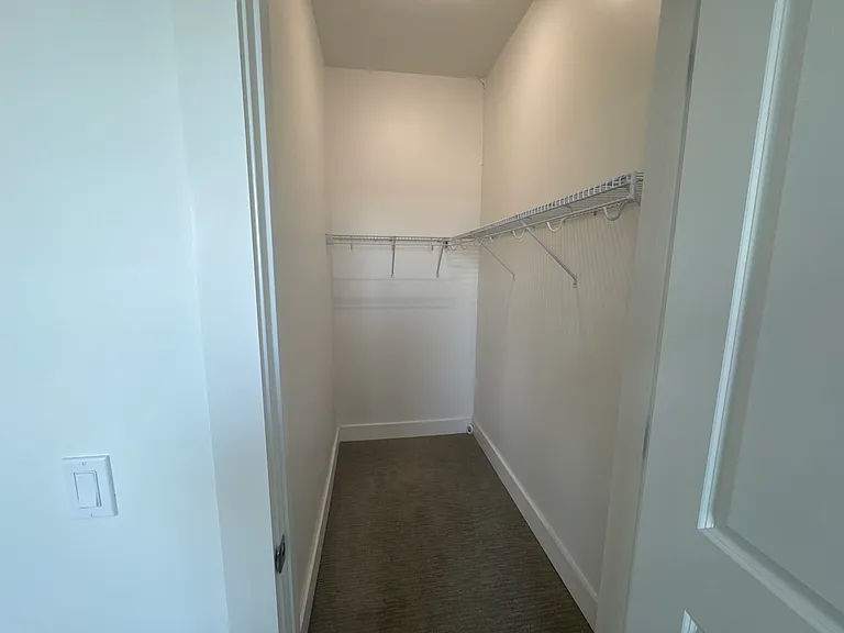 MV Flats @ Riverlights — Photo 19