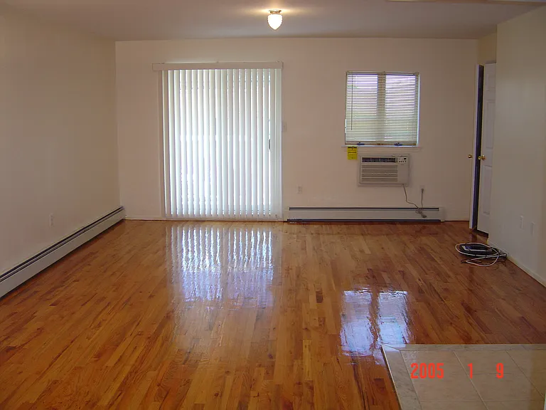 1555 Dahill Rd #2F — Photo 3