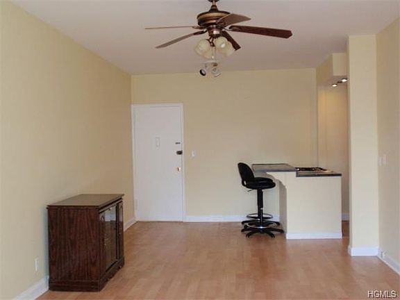 4th image of 836 Palisade Ave APT C