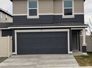 915 S Zeelar St, Kennewick, WA 99336