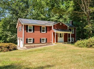 46 Eagle Ridge Dr, Gales Ferry, CT 06335