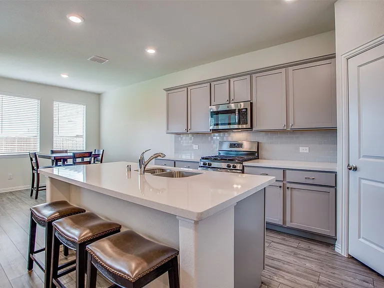 113 Hayes Dr — Photo 19