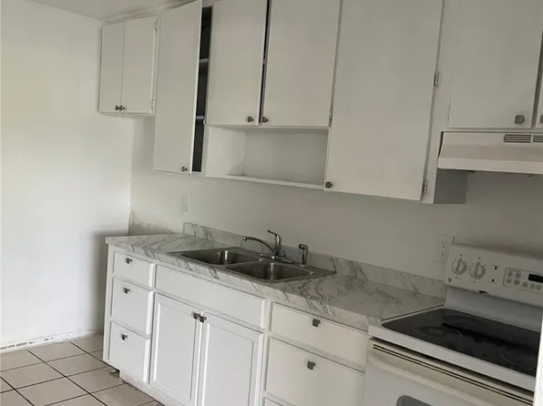 2148 Dora St APT 12, Fort Myers, FL 33901