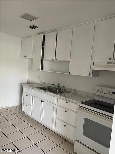 2148 Dora St Photo 1