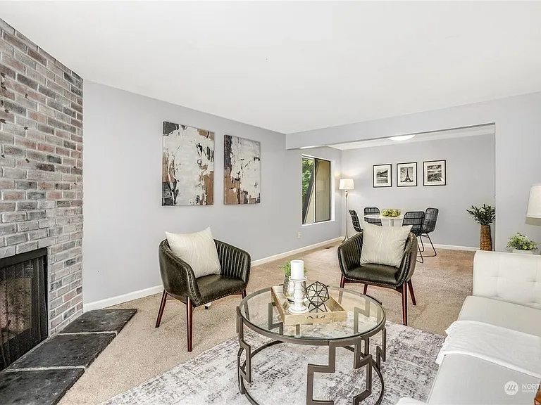 9905 NE 124th St #704 — Photo 3