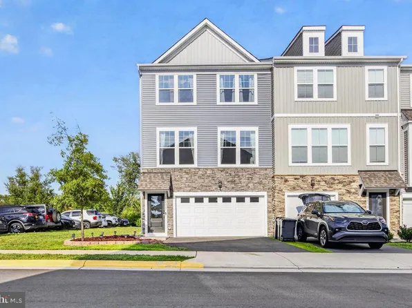 10537 Waterbury Woods Way, Manassas, VA 20112