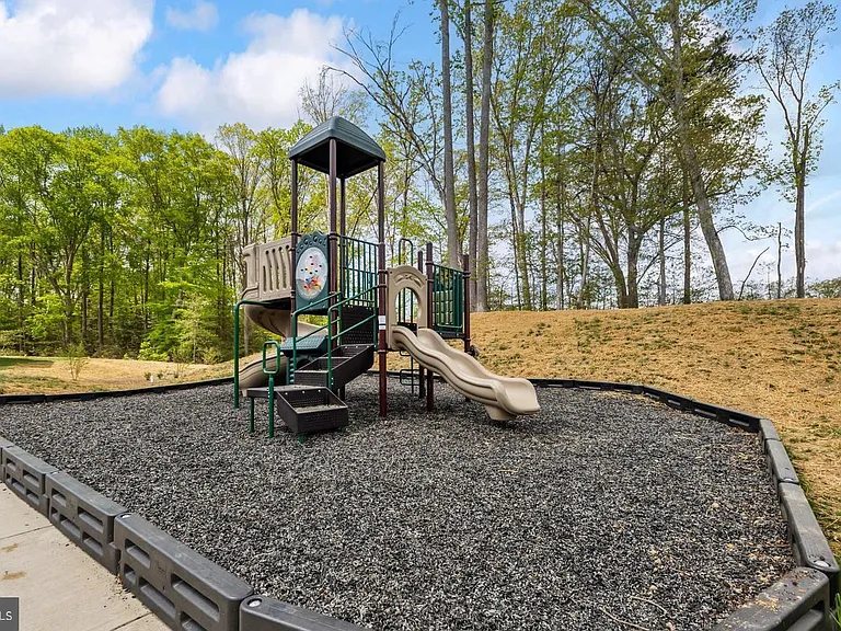 45455 Concord Way — Photo 34