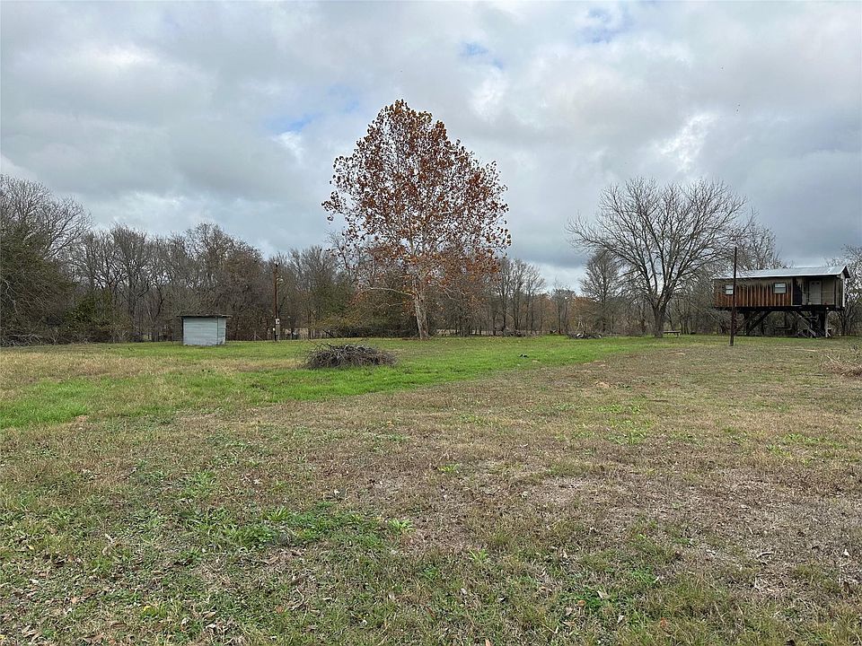 1st image of 429 Hidden Shores Rd