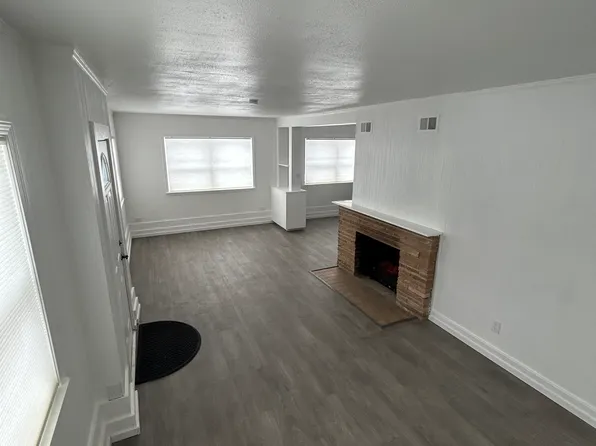 6307 N Sheridan Rd #A, Peoria, IL 61614