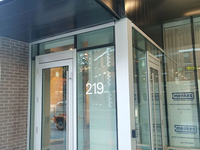 219 Dundas St E #2112 — Photo 2
