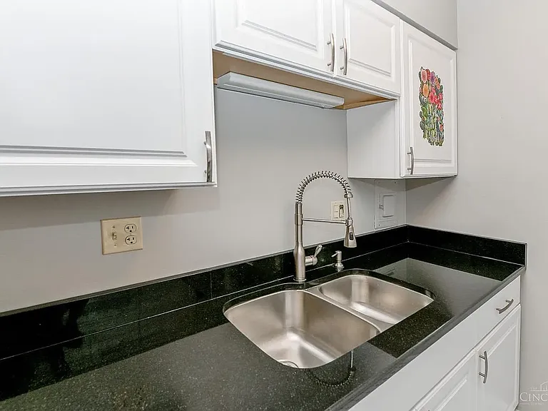 801 Delta Ave #2A — Photo 14