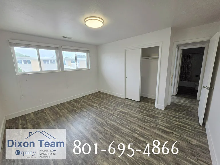 2327 Chateau Dr #1 — Photo 8