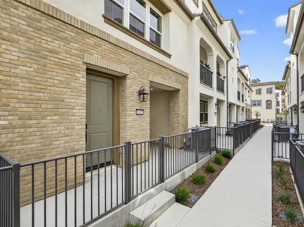 1412 Mountain Laurel Rd, San Marcos, CA 92078