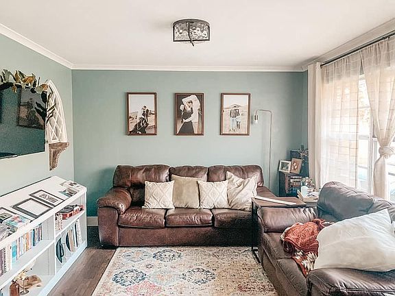 3rd image of 1306 Brock Cir