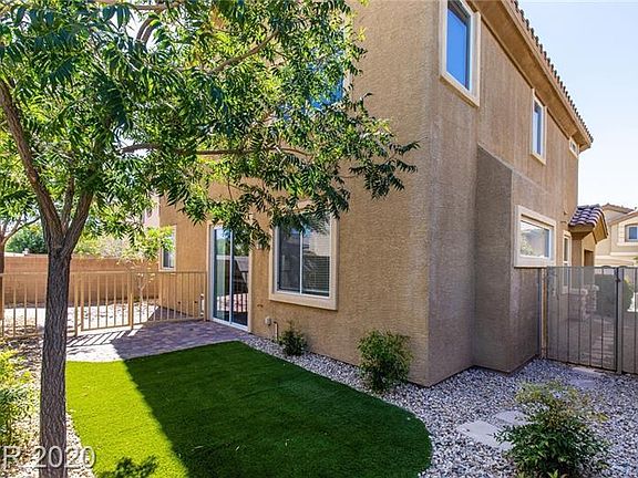 3rd image of 598 Newberry Springs Dr