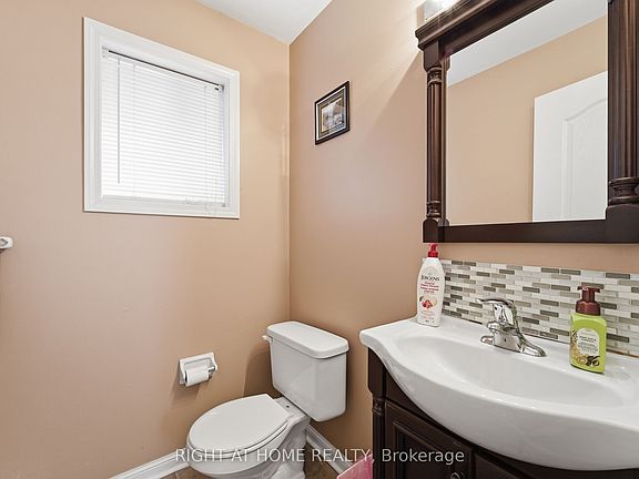 5th image of 83 Headwater Rd