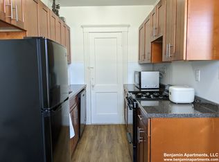235 Park Dr APT 40, Boston, MA 02215