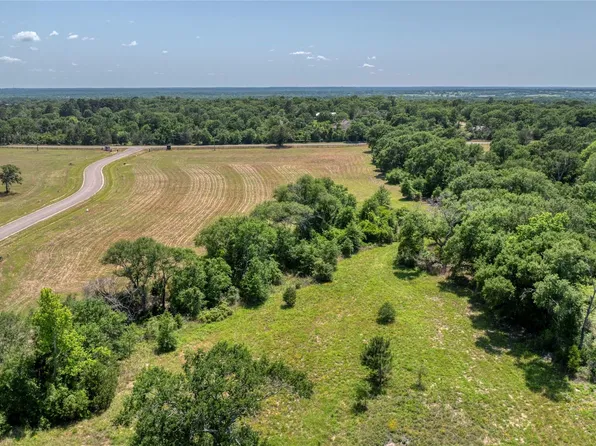 293 Bellwood Lake Ln, Bellville, TX 77418