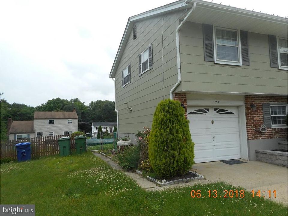 2nd image of 127 Champlain Rd