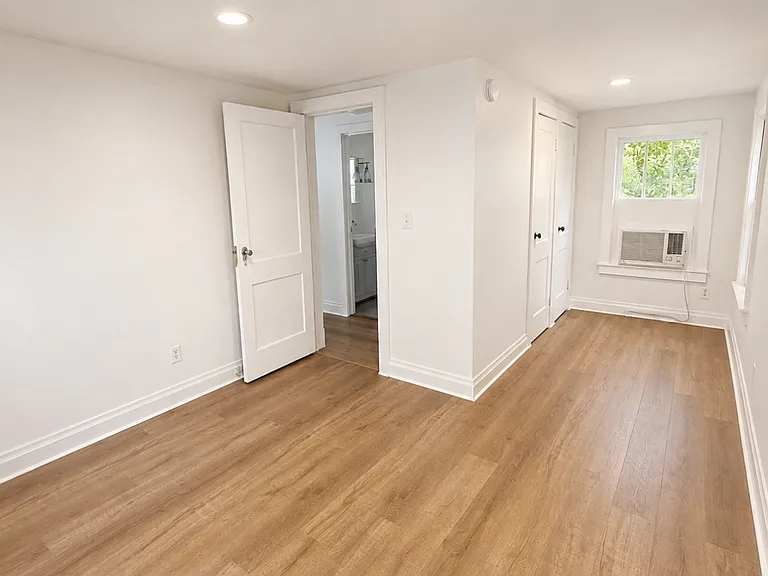 166 Kenan St — Photo 26
